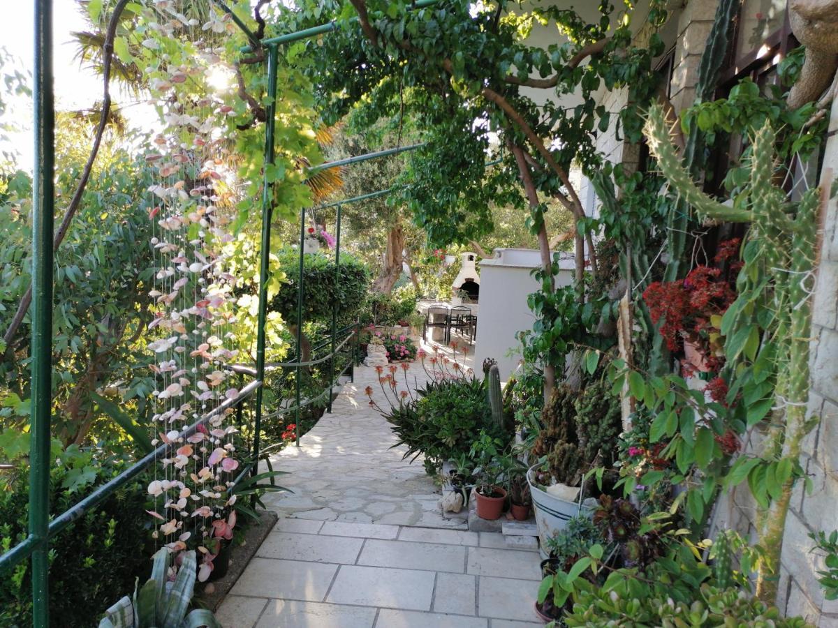 Paradise House At Sea Rab Town Bagian luar foto